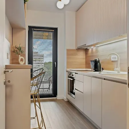 아파트 Urbannest
