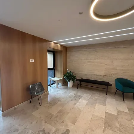 Urbannest Apartment Bucharest